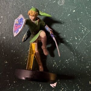 Link Legend of Zelda Super Smash Bros Loose Amiibo Figure Pre Owned
